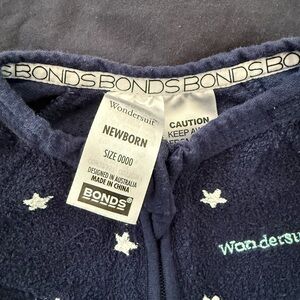 Bonds Wondersuit - Navy with White Stars - size newborn 0000